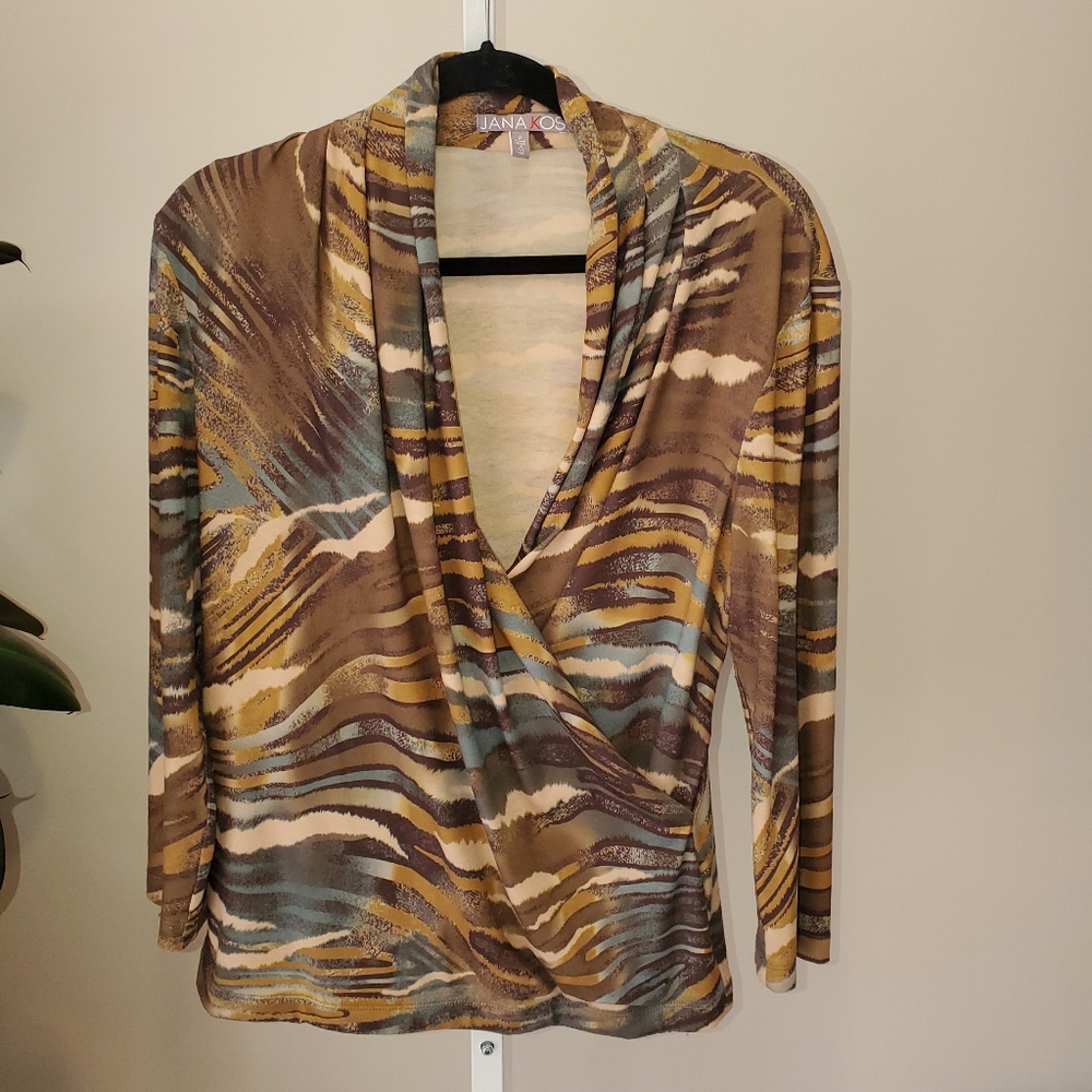 Jana Kos medium blouse.